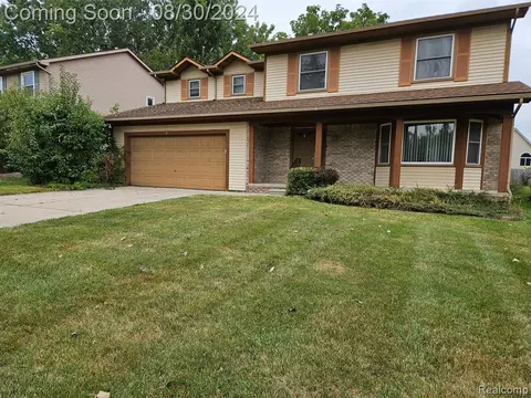 8357 Berkshire Dr, Ypsilanti, MI 48198