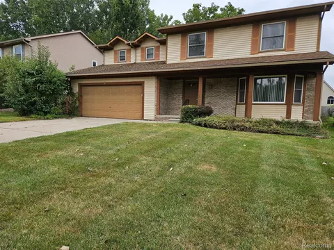 8357 Berkshire Dr, Superior, MI 48198
