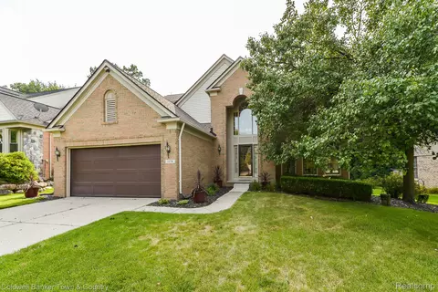 1574 Sugar Maple Way, West Bloomfield, MI 48324