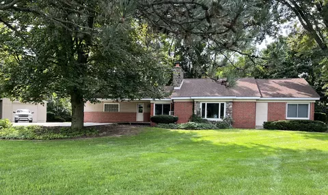 2575 W Auburn Rd, Rochester Hills, MI 48309
