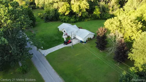 7145 Rook Rd, Bridgeport, MI 48722