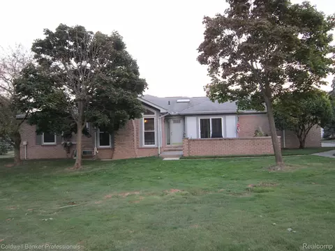 14455 Cove Crk, Shelby Township, MI 48315