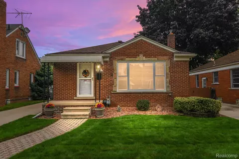 7229 Osage Ave, Allen Park, MI 48101