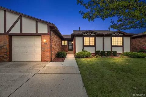 26183 Albert J Dr, Warren, MI 48091