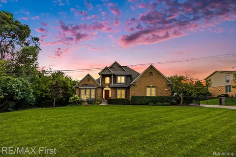 53200 Baker Rd, Chesterfield, MI 48047