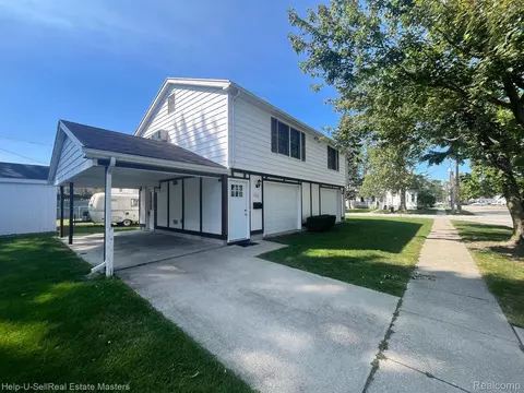 1112 Lyon St, Port Huron, MI 48060