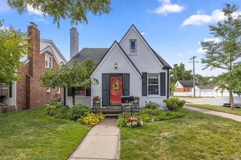 22765 Buckingham St, Dearborn, MI 48128