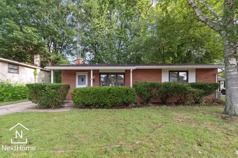 37052 Norene St, Westland, MI 48186