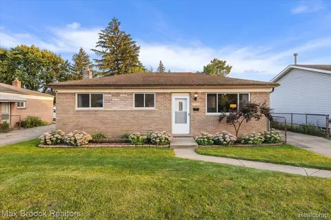 4250 Bonning Ave, Warren, MI 48091