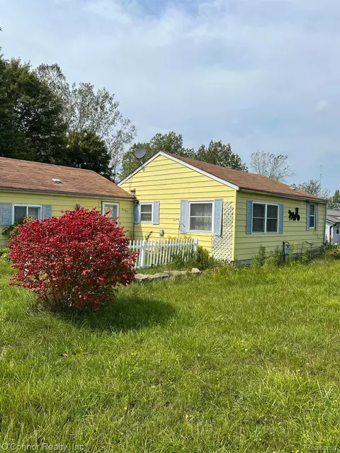 2409 Range Rd, Kimball, MI 48074