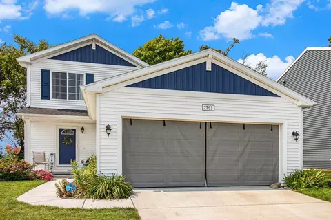 2793 Sycamore River Dr, Handy, MI 48836