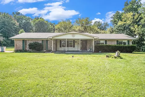 8353 Mack Rd, Deerfield, MI 48451