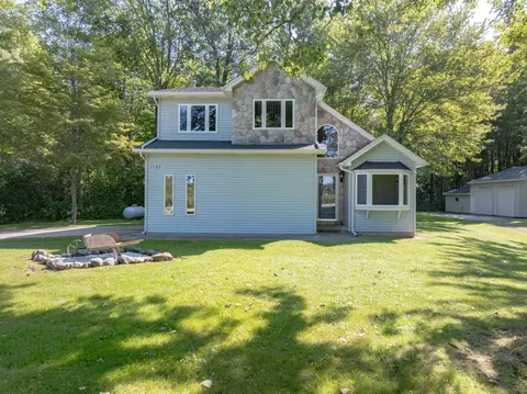 8223 Morrow Rd, Clay, MI 48001