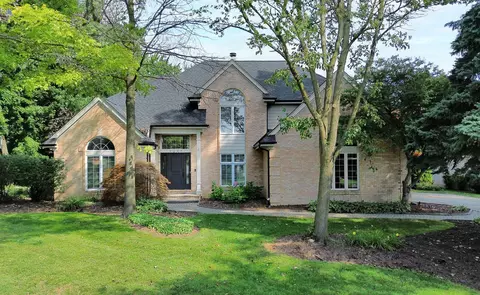 3437 Balfour Dr, Troy, MI 48084