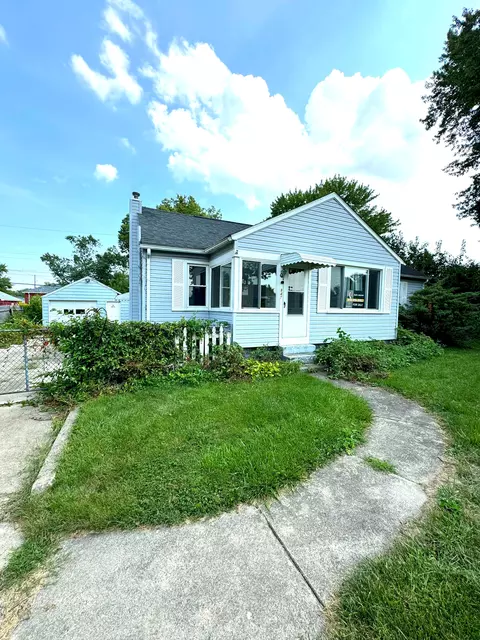 847 Mulhollen Dr, Monroe, MI 48161