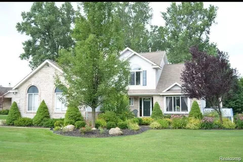 21111 Greenbriar Ln, Lyon, MI 48178