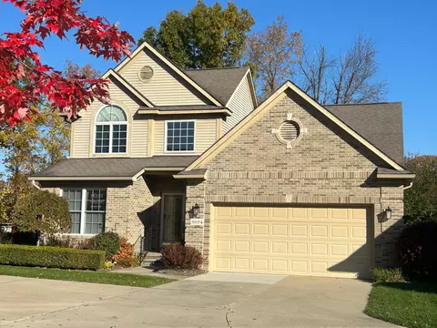 5824 Windstar Cir, Waterford, MI 48327