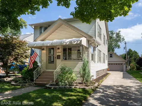 348 Auburn St, Plymouth, MI 48170