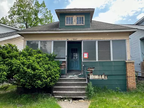 4267 Pitt St, Ecorse, MI 48229