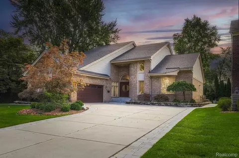 1 Woodbridge, Dearborn, MI 48124