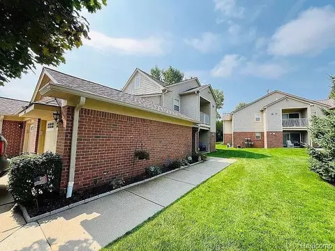 55163 Westchester Dr, Shelby Township, MI 48316