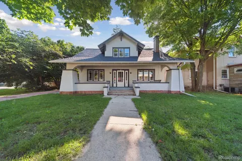 104 N Oliver St, Charlotte, MI 48813