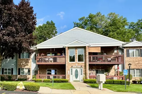 1260 Shoemaker Dr I Dr, Westland, MI 48185