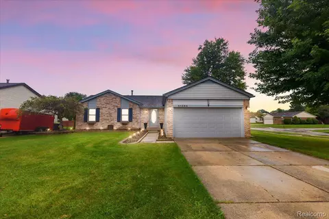 51364 S Adele Cir, Chesterfield, MI 48047