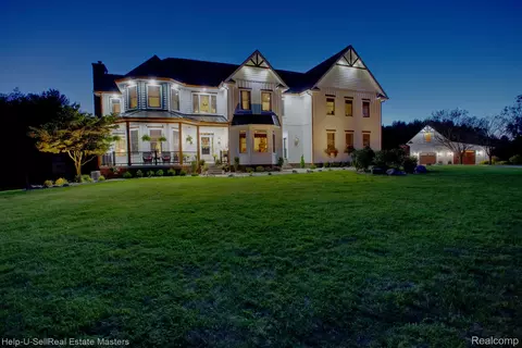 2152 Hunters Park W, St. Clair, MI 48079