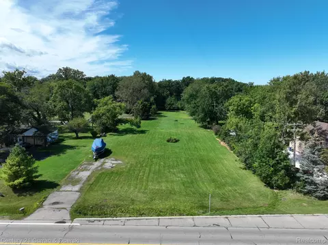 3044 S Canton Center Rd, Canton, MI 48188