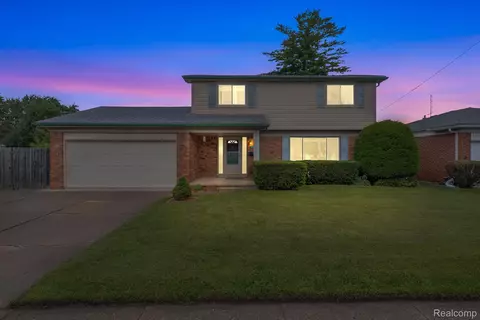 2315 Edwin Dr, Warren, MI 48092