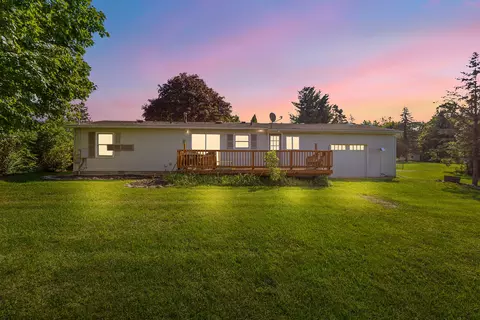 4375 West St, Leonard, MI 48367