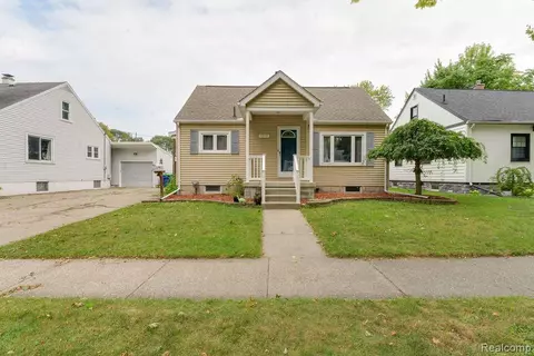 1510 Ryan St, Bay City, MI 48708