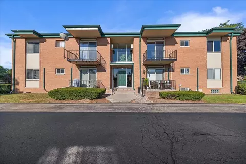 1954 Axtell Dr #7, Troy, MI 48084