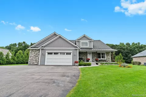 2245 White Hawk Trl, Marion, MI 48843