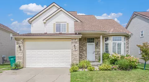 7673 Paint Creek Dr, Ypsilanti, MI 48197