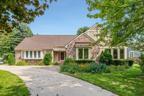 25490 Wixom Rd, Novi, MI 48374