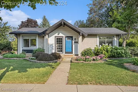 44766 Lowell Ave, Canton, MI 48187