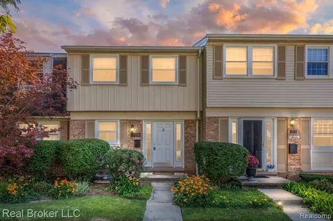 1448 Brentwood Dr, Troy, MI 48098