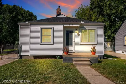 1809 Dallas Ave, Royal Oak, MI 48067