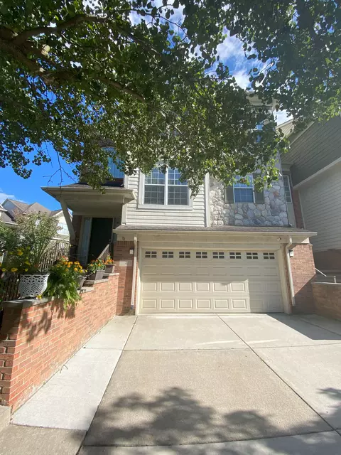 4 Bradford Crt Ct, Dearborn, MI 48126