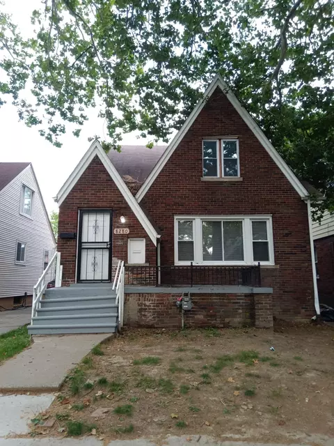 8280 Carlin St, Detroit, MI 48228