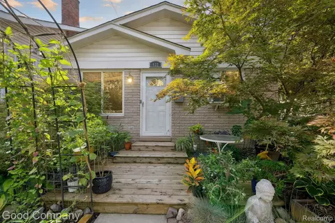 432 E Woodland St, Ferndale, MI 48220