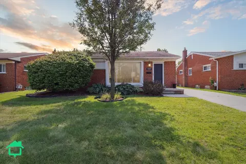 13223 Spruce St, Southgate, MI 48195