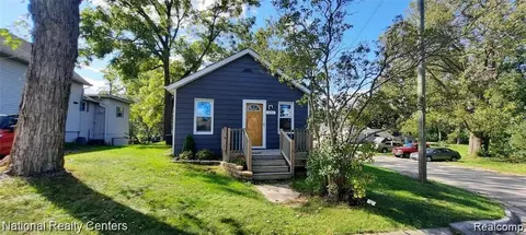 121 Tebeau, Auburn Hills, MI 48326