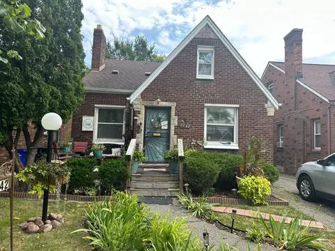 9942 Balfour Rd, Detroit, MI 48224