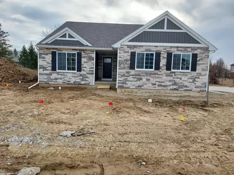 7179 Primrose Ln, Grand Blanc, MI 48439