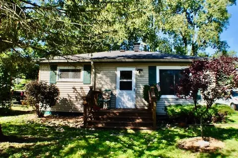 22801 Colgate St, Farmington Hills, MI 48336