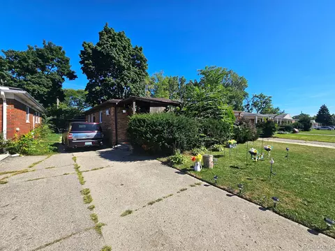 19216 Lahser Rd, Detroit, MI 48219