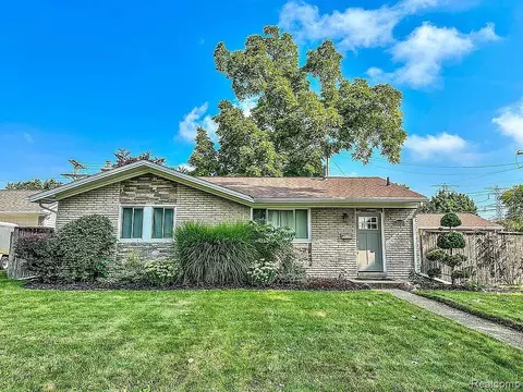 38309 Plainview Dr, Sterling Heights, MI 48312